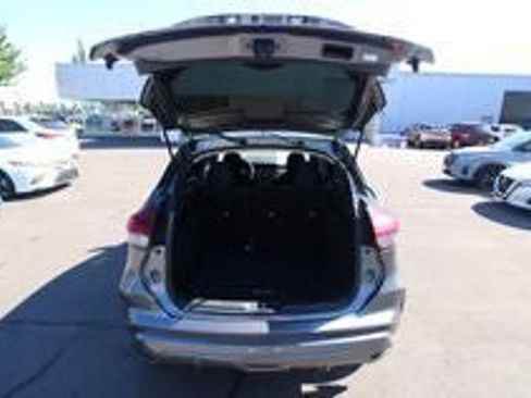 Used 2022 Nissan Kicks SV image 30