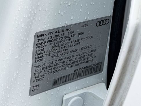 Used 2025 Audi Q5 Premium Plus w/ Premium Plus image 24