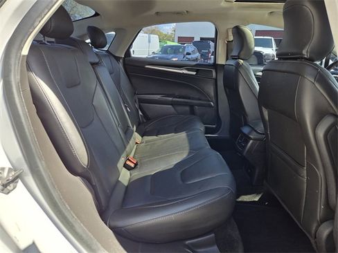 Used 2016 Ford Fusion Titanium image 17