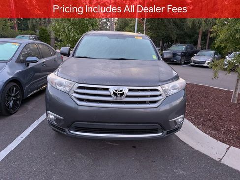 Used 2012 Toyota Highlander SE w/ Tow Pkg AWD/4WD image 2