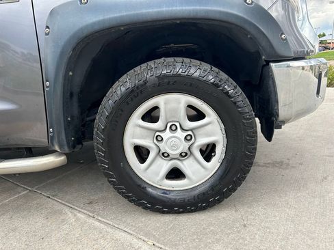 Used 2017 Toyota Tundra SR5 AWD/4WD image 33