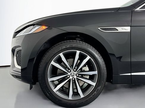 Used 2025 Jaguar F-PACE R-Dynamic S image 9