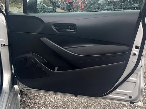 Used 2023 Toyota Corolla LE image 12