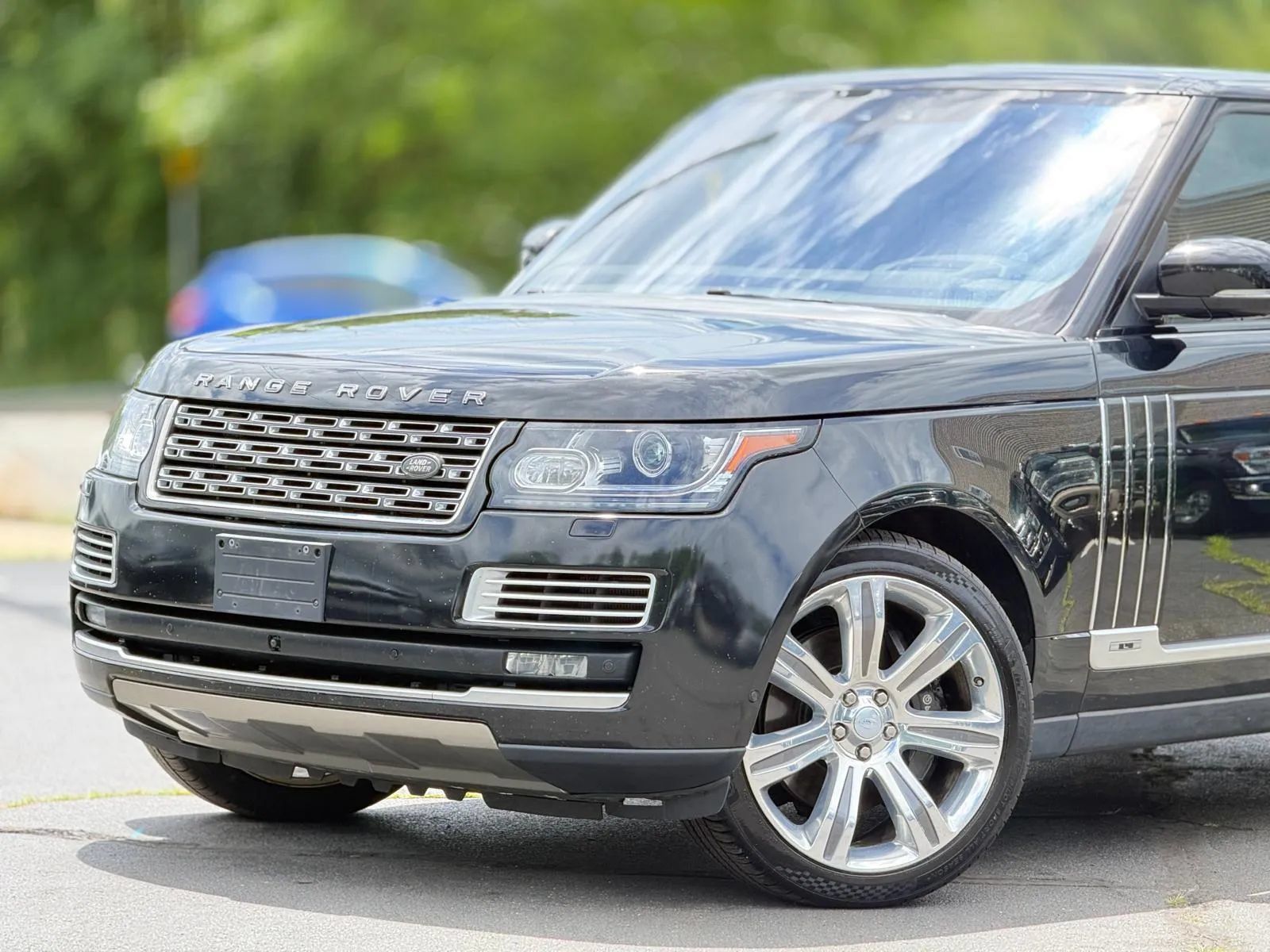 Used 2017 Land Rover Range Rover LWB SV Autobiography AWD/4WD image 2