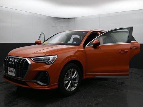 Used 2025 Audi Q3 2.0T Premium image 12