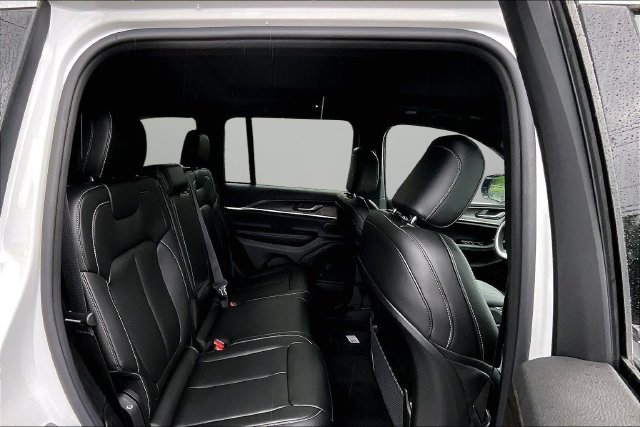 New 2026 Jeep Grand Cherokee Limited AWD/4WD image 10