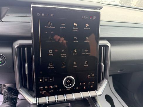 New 2026 GMC Acadia AT4 w/ Luxury Package image 18