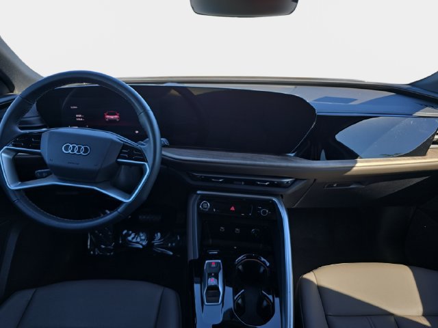 Used 2025 Audi Q5 Premium w/ Convenience Package AWD/4WD image 10
