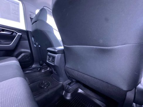 Used 2024 Toyota RAV4 XLE AWD/4WD image 39
