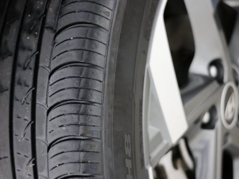 Used 2022 Hyundai Venue Limited w/ Cargo Package image 14