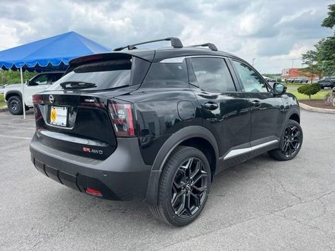 New 2026 Nissan Kicks SR AWD/4WD image 5
