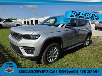 Used 2025 Jeep Grand Cherokee Laredo X w/ Trailer Tow Package AWD/4WD video 1
