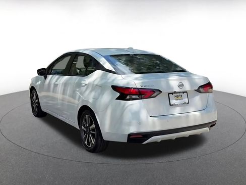 Used 2025 Nissan Versa SV FWD image 11