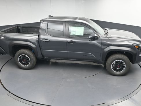 New 2025 Toyota Tacoma TRD Off-Road image 32