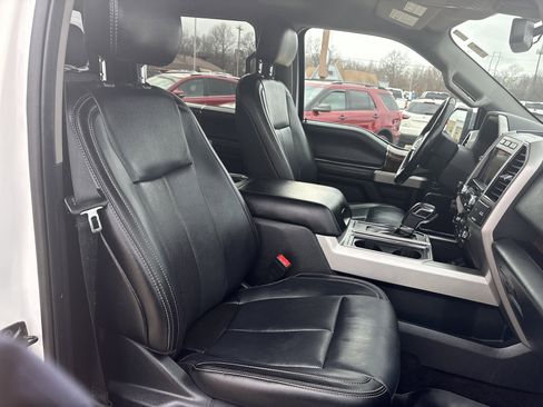 Used 2020 Ford F150 Lariat image 9