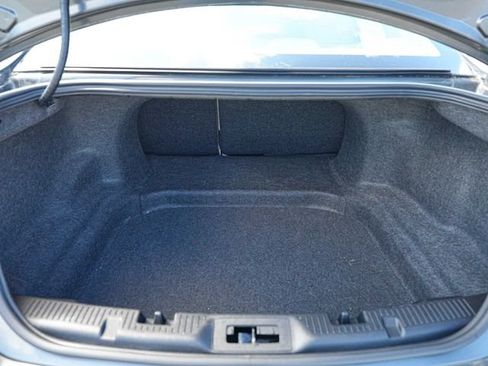 Used 2019 Ford Taurus SE FWD image 15