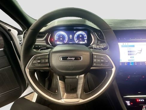 Used 2024 Jeep Grand Cherokee L Limited w/ Black Appearance Package image 12