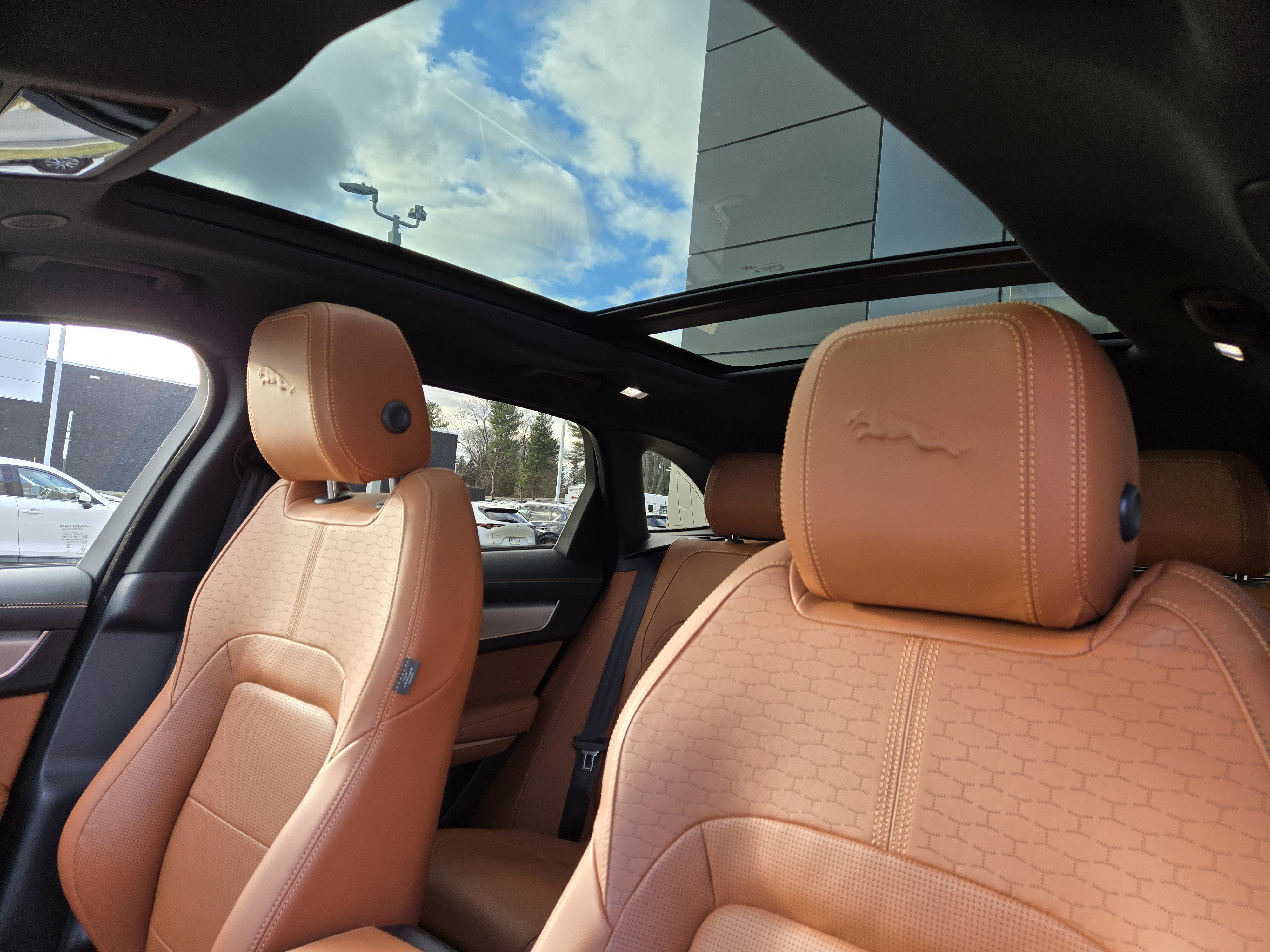 Certified 2026 Jaguar F-PACE R-Dynamic S AWD/4WD image 12