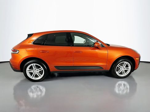 Certified 2022 Porsche Macan AWD/4WD image 27