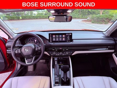 Used 2025 Honda Accord Touring image 9