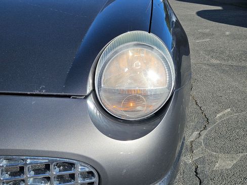 Used 2003 Ford Thunderbird RWD image 12