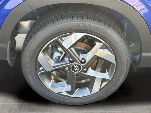 New 2025 Hyundai Venue SEL image 21