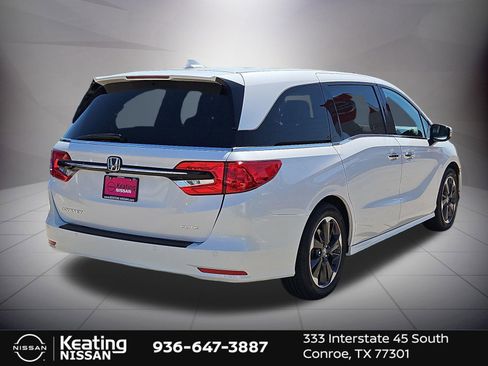Used 2024 Honda Odyssey Elite image 3