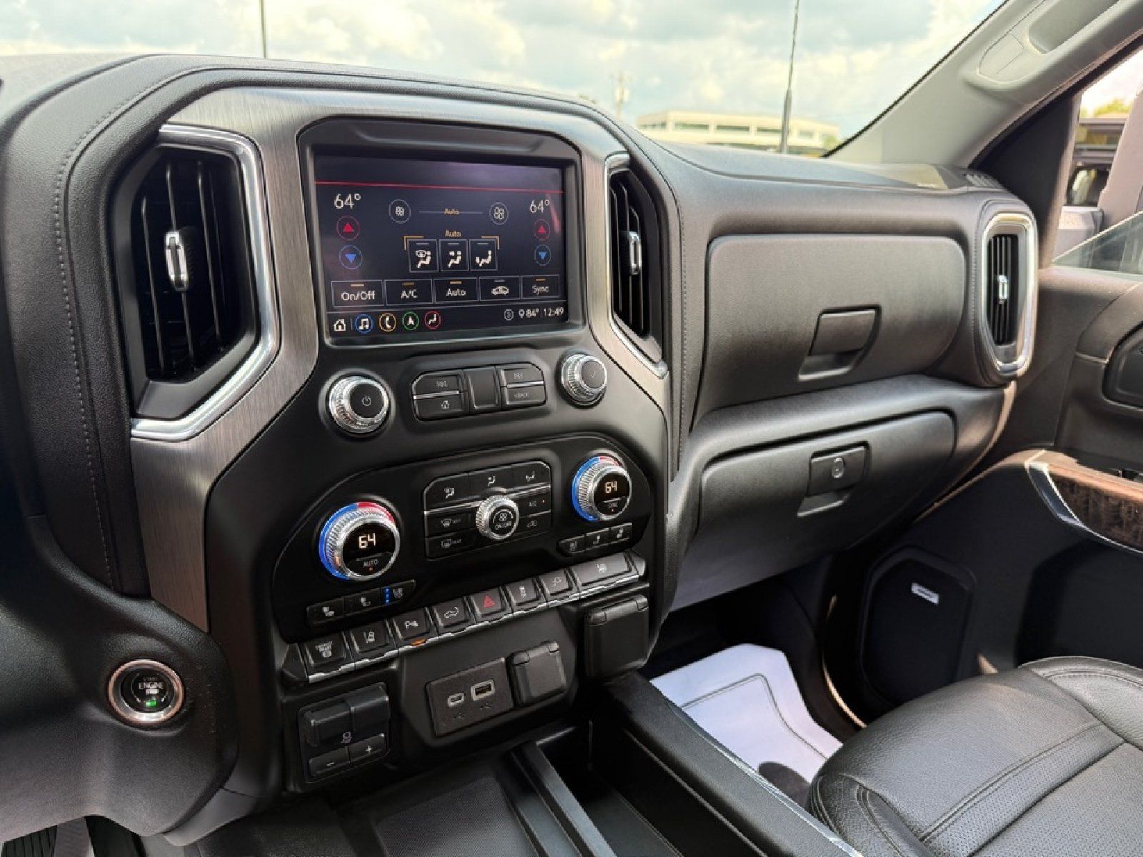 Used 2020 GMC Sierra 3500 Denali w/ Denali Ultimate Package AWD/4WD image 12