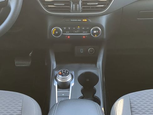 Certified 2020 Ford Escape SE image 17