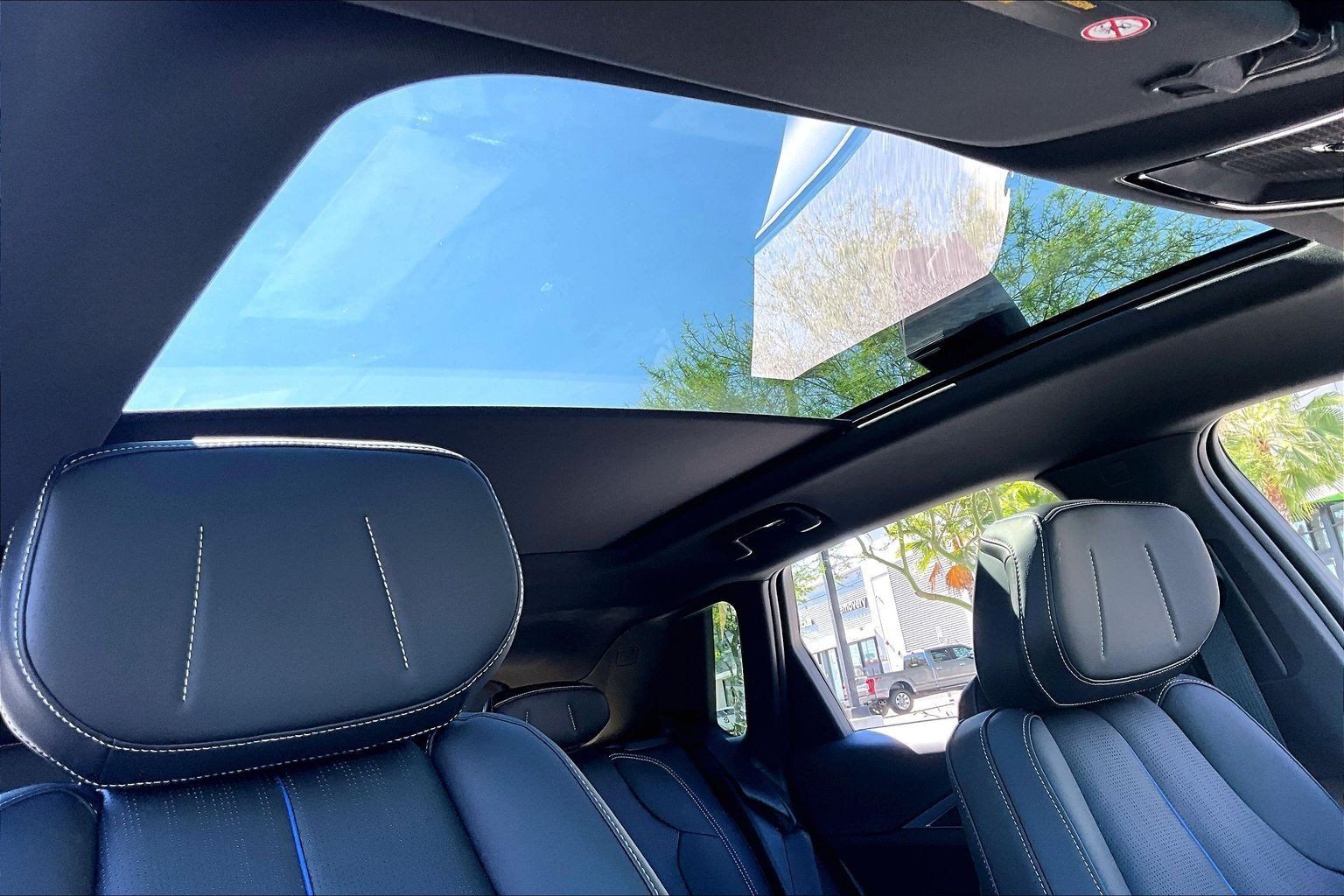 New 2026 Cadillac Lyriq Luxury w/ LPO, Floor Liner Package AWD/4WD image 18