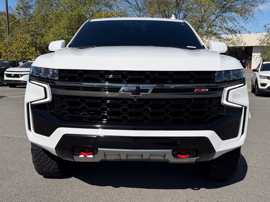 Used 2022 Chevrolet Tahoe Z71 w/ Luxury Package AWD/4WD image 2