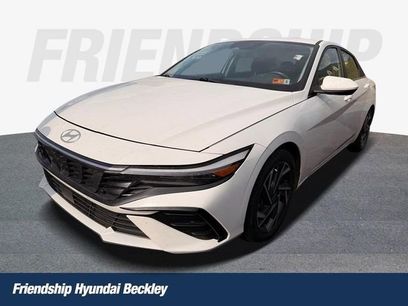 Used 2024 Hyundai Elantra SEL w/ Convenience Package
