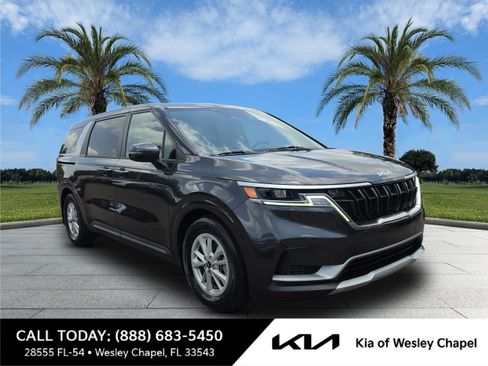 Certified 2024 Kia Carnival LX FWD image 1