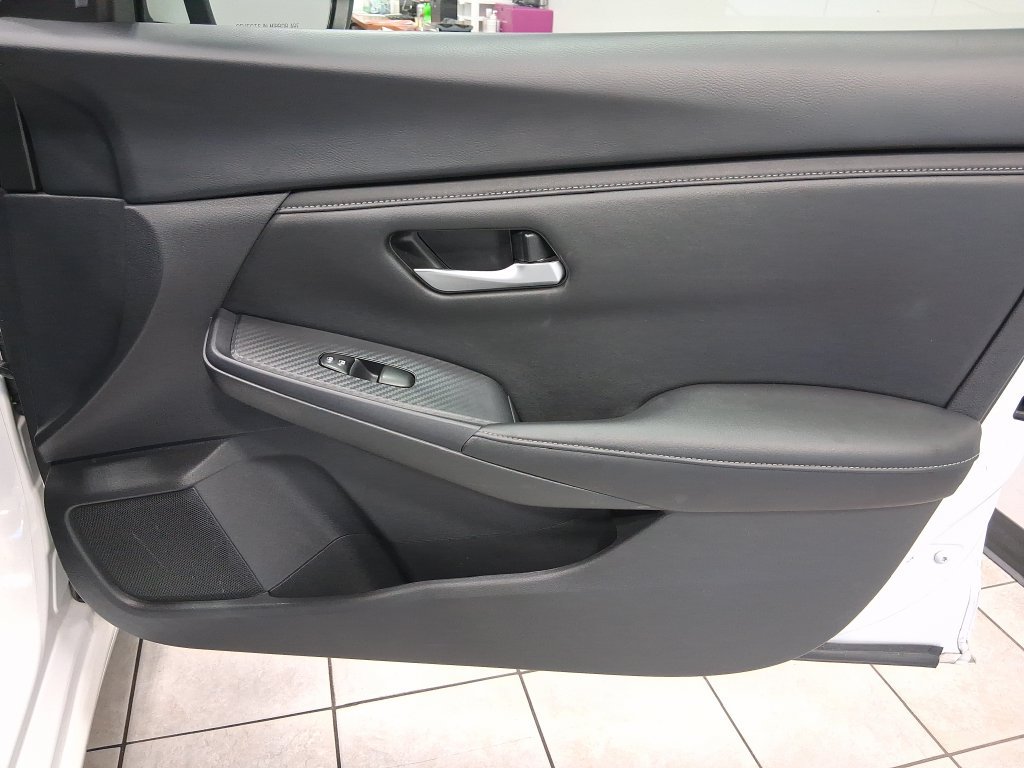 Used 2024 Nissan Sentra SV FWD image 50