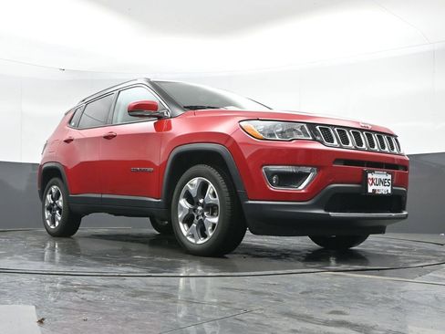 Used 2018 Jeep Compass Limited image 43