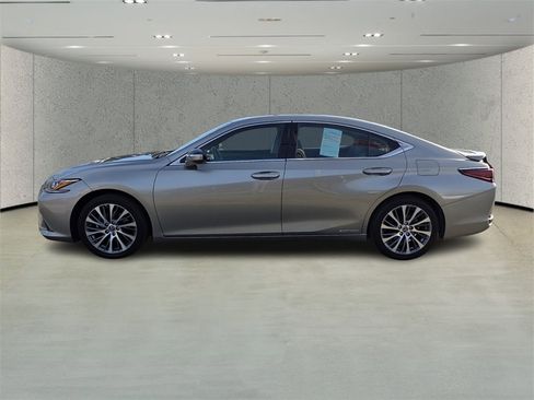 Used 2021 Lexus ES 300h w/ Premium Package image 6