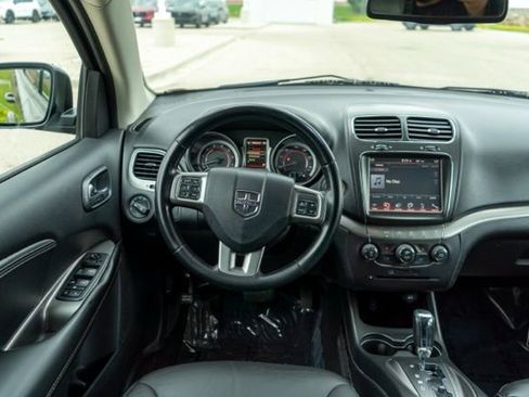 Used 2020 Dodge Journey Crossroad FWD image 14