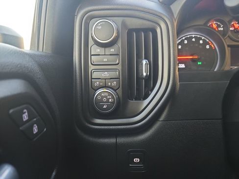 Used 2020 Chevrolet Silverado 2500 Custom image 20