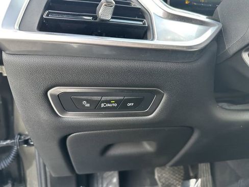 Used 2024 BMW X7 xDrive40i image 31