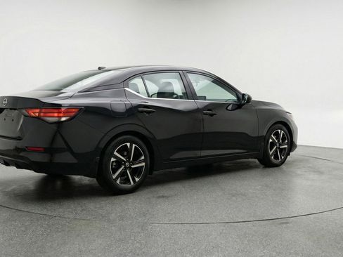 Used 2025 Nissan Sentra SV FWD image 9