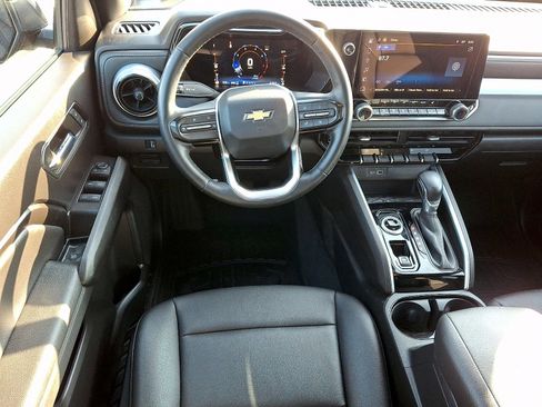 Used 2023 Chevrolet Colorado LT w/ LT Convenience Package III image 11