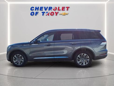 Used 2023 Lincoln Aviator AWD image 5