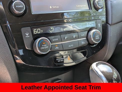 Used 2017 Nissan Rogue SL w/ SL Premium Package AWD/4WD image 23
