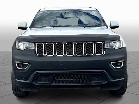 Used 2019 Jeep Grand Cherokee Laredo w/ Security & Convenience Group image 3