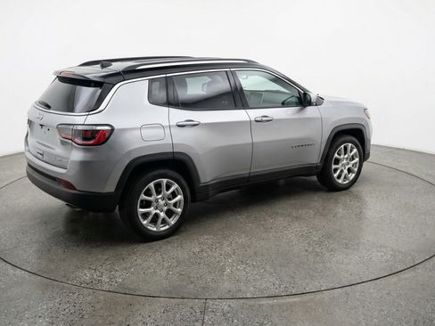 Used 2025 Jeep Compass Limited AWD/4WD image 9