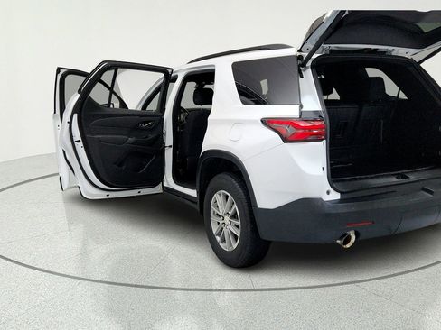 Used 2023 Chevrolet Traverse LT FWD image 11
