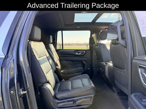 Used 2024 Chevrolet Suburban High Country image 9