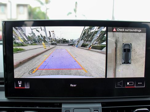 Used 2021 Audi SQ5 Premium Plus w/ Premium Plus Package image 33