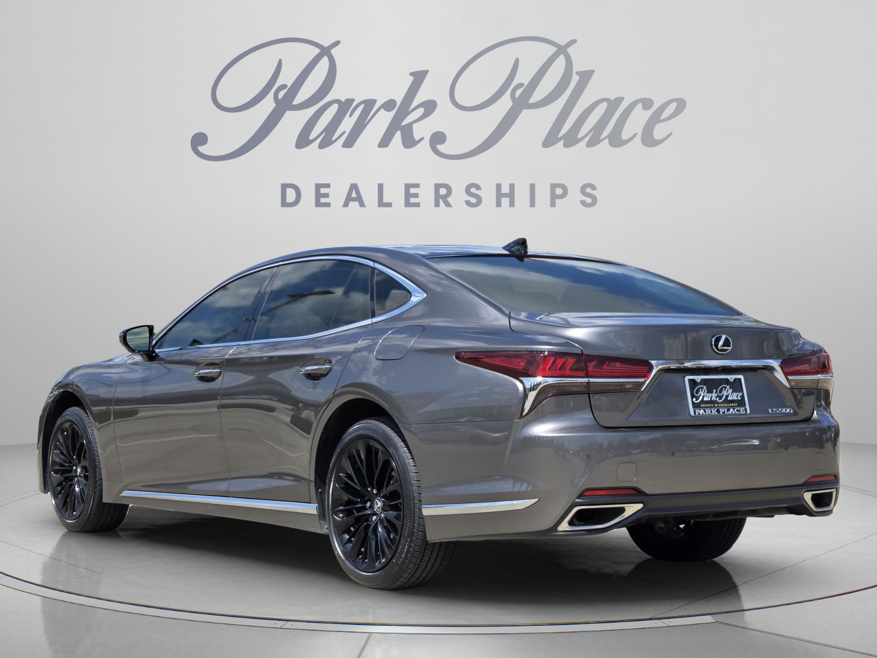Used 2018 Lexus LS 500 w/ Interior Upgrade Package RWD image 3