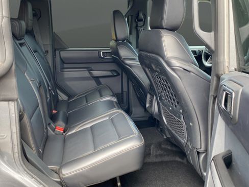 Used 2025 Ford Bronco Badlands AWD/4WD image 26